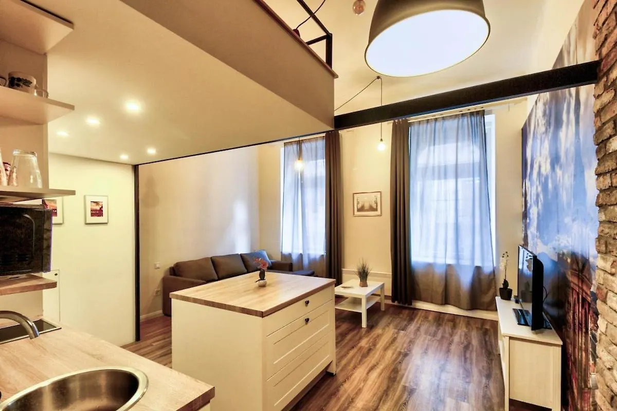 Heart Of Budapest Retreat 0*,  المجر